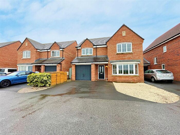 4 Bedroom Detached House For Sale In Holme View, Selby, YO8