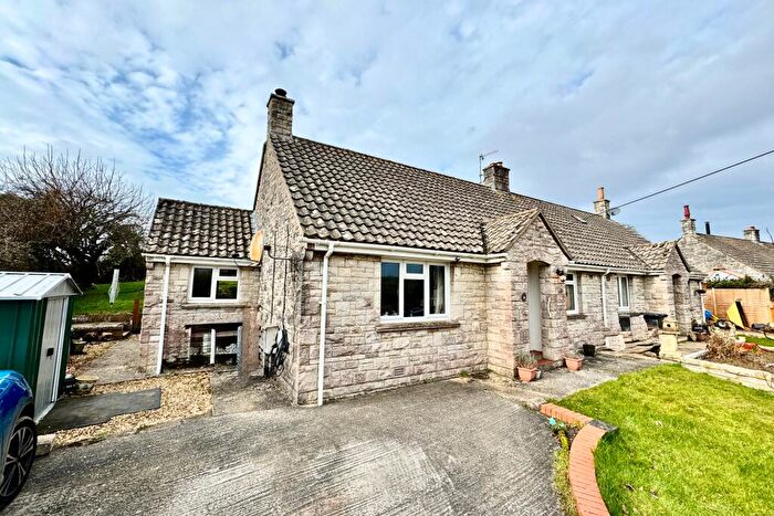 2 Bedroom Semi-Detached Bungalow For Sale In Halves Cottages, Corfe Castle, BH20