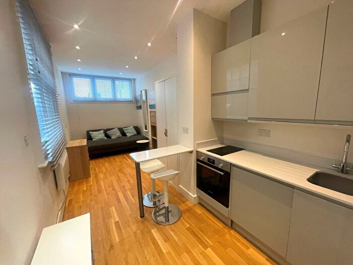 Studio To Rent In Pentonville Road, Kings Cross, N1