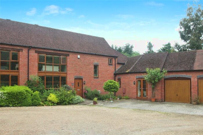 4 Bedroom Semi-Detached House To Rent In Wolvey Road, Burbage, Leicestershire, LE10