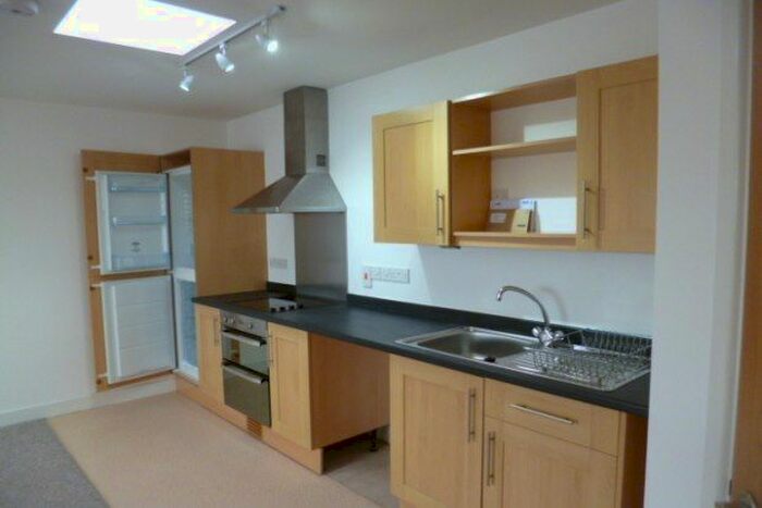 2 Bedroom Flat To Rent In Sandy Hill, St. Austell, PL25