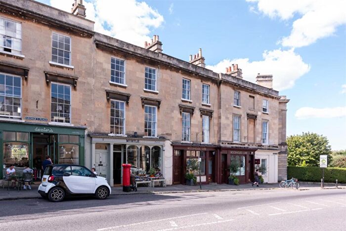 3 Bedroom Flat To Rent In Georges Place, Bath, BA2