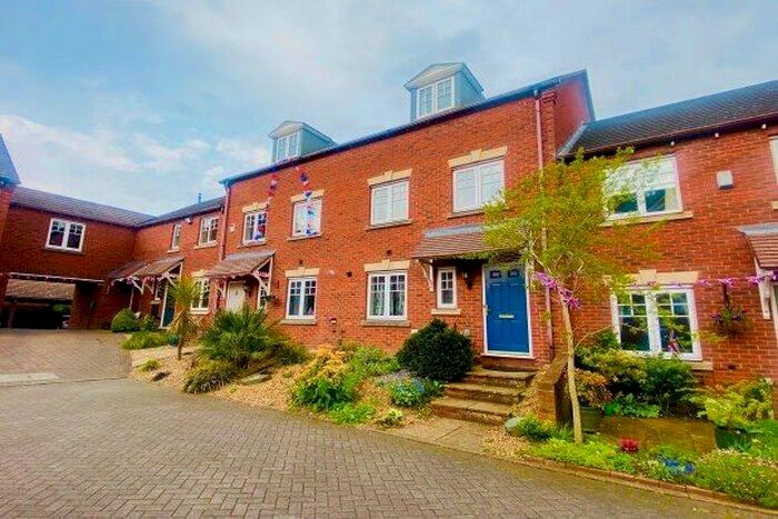 4 Bedroom Property To Rent In Harrington Walk, Lichfield, WS13
