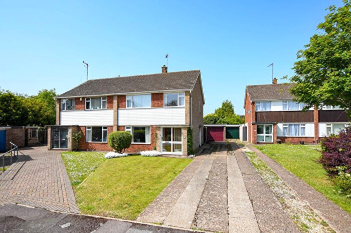 3 Bedroom Semi-Detached House For Sale In Woodbrook, Charing, TN27