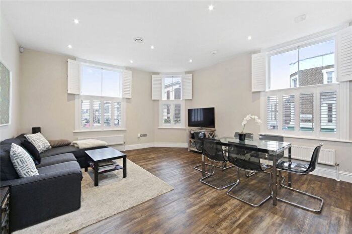 2 Bedroom Flat To Rent In Portobello Road, London, W11