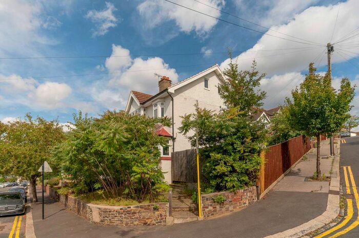 5 Bedroom End Of Terrace House To Rent In .Norbury Cross, Norbury, London, SW16