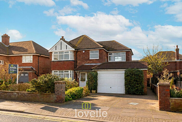 3 Bedroom Detached House For Sale In Hardys Road, Cleethorpes, DN35