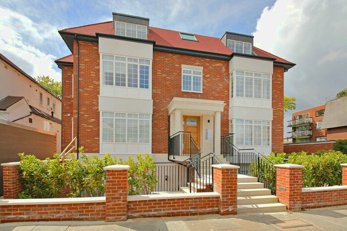 2 Bedroom Flat To Rent In Beechcroft Avenue, London, NW11