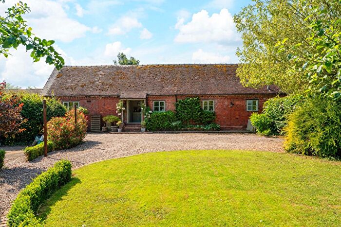 3 Bedroom Barn Conversion For Sale In Park Farm Barns Oddingley Droitwich, Worcestershire, WR9