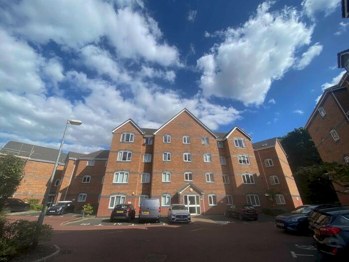 2 Bedroom Flat To Rent In Knightswood Court, Allerton, L18