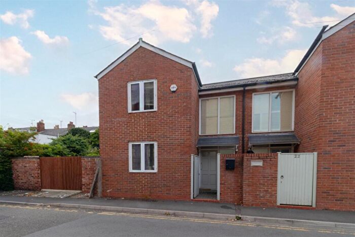 1 Bedroom Semi-Detached House To Rent In St. Pauls Lane, Cheltenham, GL50