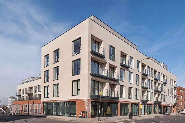 3 Bedroom Flat To Rent In The Lexington, Golders Green, NW11