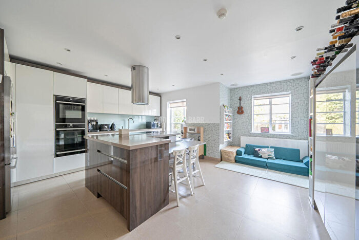4 Bedroom Semi Detached House For Sale In Hutchings Walk, Hampstead Garden Suburb, NW11