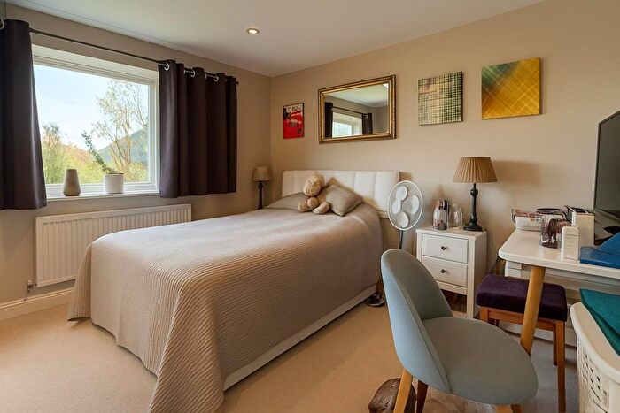 2 Bedroom Maisonette To Rent In Roxborough Road, Harrow, HA1