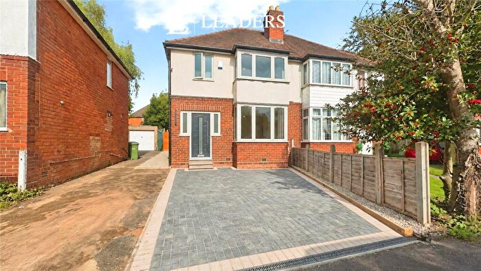 3 Bedroom Semi-Detached House For Sale In Troy Grove, Kings Heath, Birmingham, B14