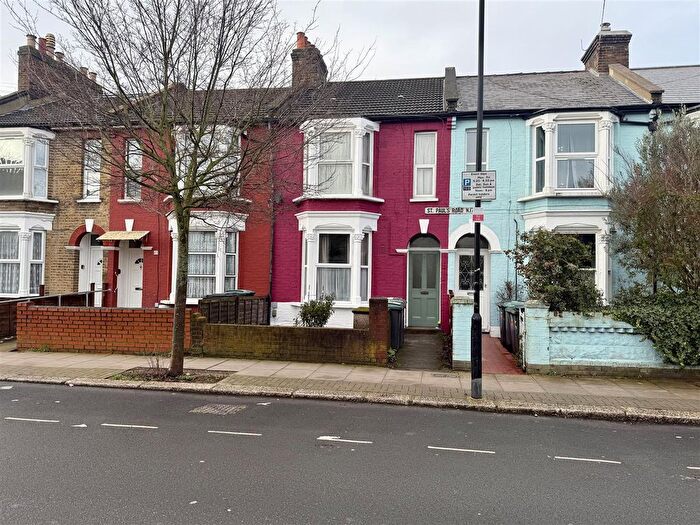 2 Bedroom Property For Sale In St. Pauls Road, London, N17