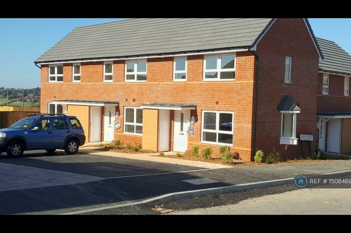 2 Bedroom Terraced House To Rent In Naval Terrace, East Cowes, PO32