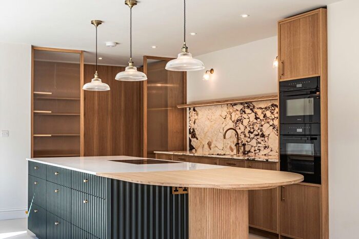 4 Bedroom Detached House For Sale In Western Road, Hurstpierpoint, BN6