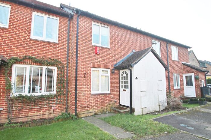 2 Bedroom Terraced House To Rent In Connaught Gardens, Morden, SM4