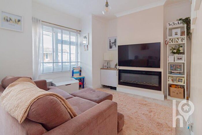 2 Bedroom End Of Terrace House For Sale In North Road, Queenborough, ME11