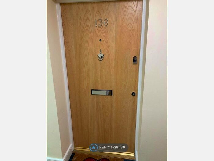 2 Bedroom Flat To Rent In Hart Street, Maidstone, ME16