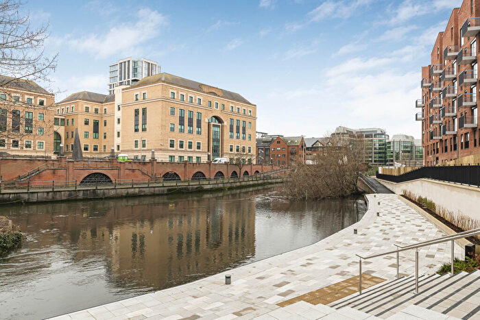 2 Bedroom Apartment To Rent In Joseph Huntley Walk, Reading, RG1