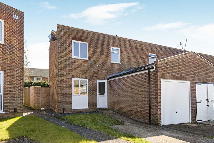 2 Bedroom End Of Terrace House For Sale In Hiskins, Wantage, OX12