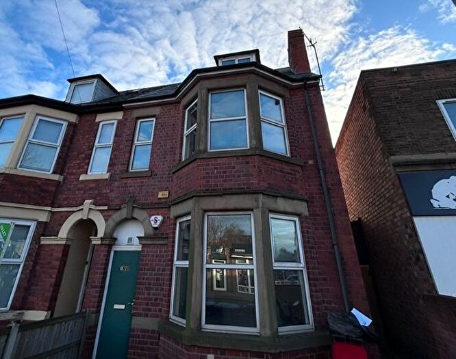 5 Bedroom Detached House To Rent In Queens Road, Beeston, Nottingham, Nottinghamshire, NG9