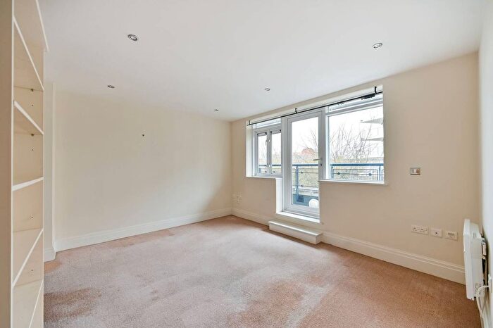 2 Bedroom Flat For Sale In Royal Quarter, Kingston, Kingston Upon Thames, KT2
