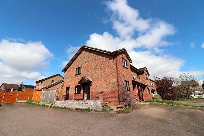 2 Bedroom Flat To Rent In Castle Rise, NR8