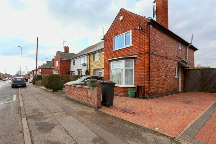 3 Bedroom Terraced House To Rent In Lansdowne Grove, Wigston, LE18