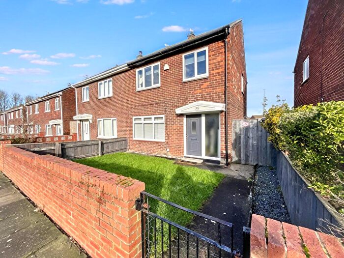 3 Bedroom Semi Detached House For Sale In The Willows, Jarrow, NE32