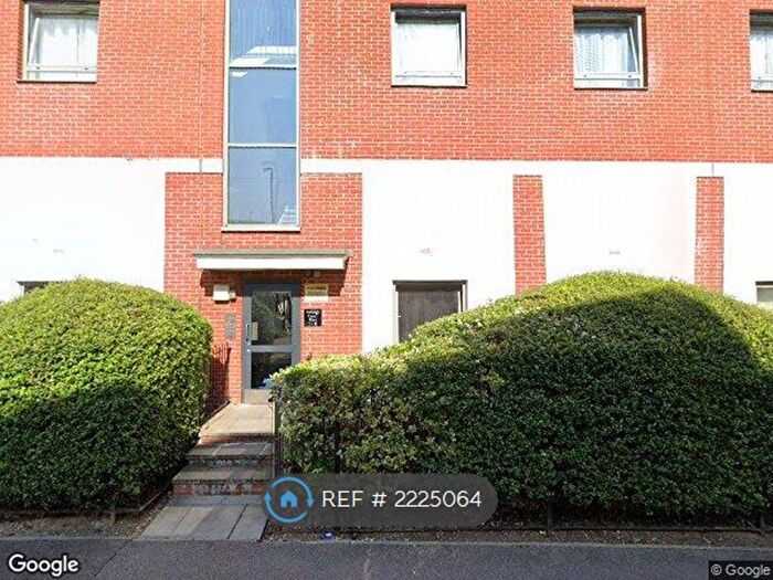 1 Bedroom Flat To Rent In Ashleigh Court, Watford, WD17