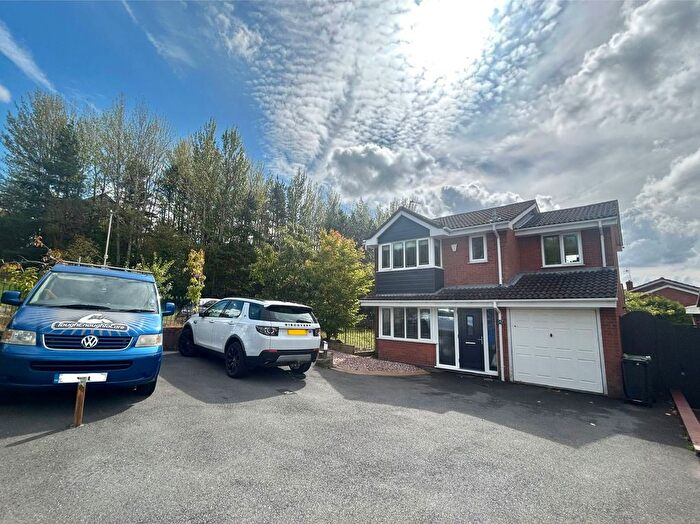 4 Bedroom Detached House For Sale In Dibdale Road, Dudley, DY1