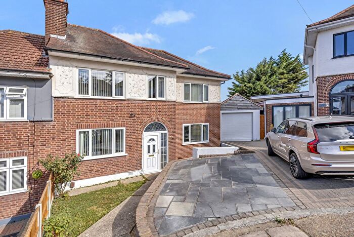 4 Bedroom Semi-Detached House For Sale In Larchwood Close, Collier Row, RM5