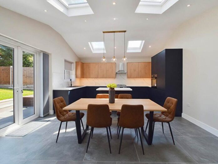 4 Bedroom Semi Detached House For Sale In Sturgess Avenue, London, NW4