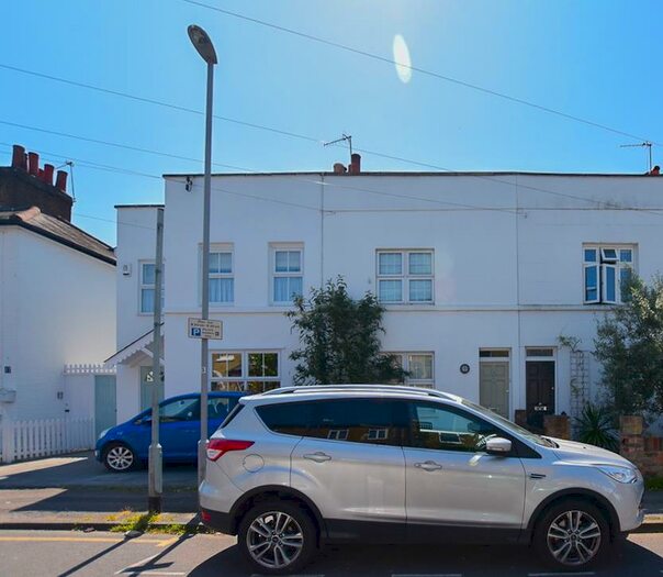 3 Bedroom House To Rent In Elton Road, Kingston Upon Thames, KT2