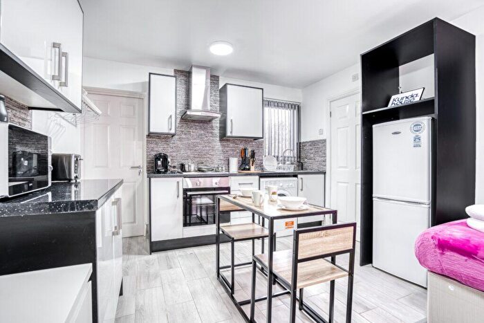 1 Bedroom Apartment To Rent In Pershore Road, Stirchley, Birmingham, B30