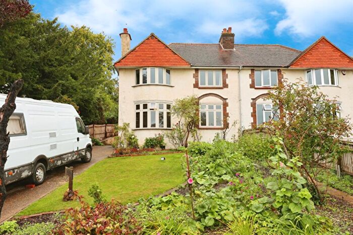 3 Bedroom Semi-Detached House For Sale In Plomer Hill, High Wycombe, HP13