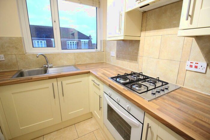 1 Bedroom Flat To Rent In Oakdale Avenue, Northwood, HA6