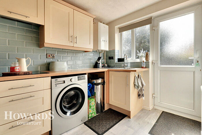 3 Bedroom End Of Terrace House For Sale In Portsch Close, Lowestoft, NR33