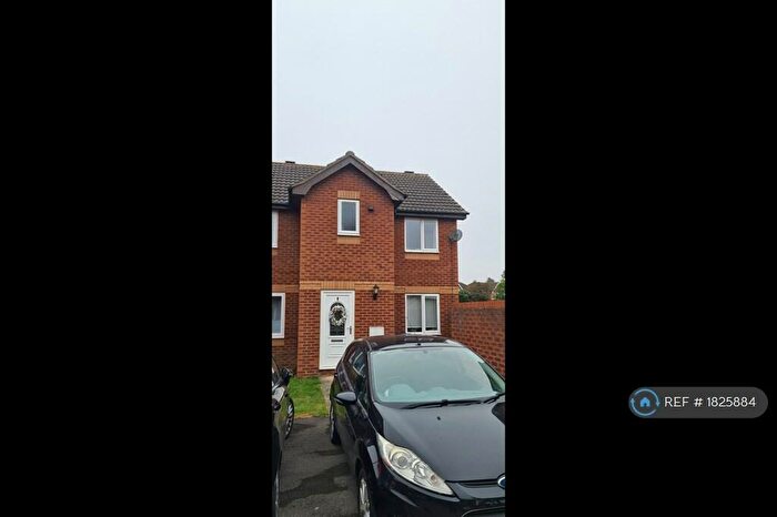 3 Bedroom Semi-Detached House To Rent In Delamere Court, Cleethorpes, DN35