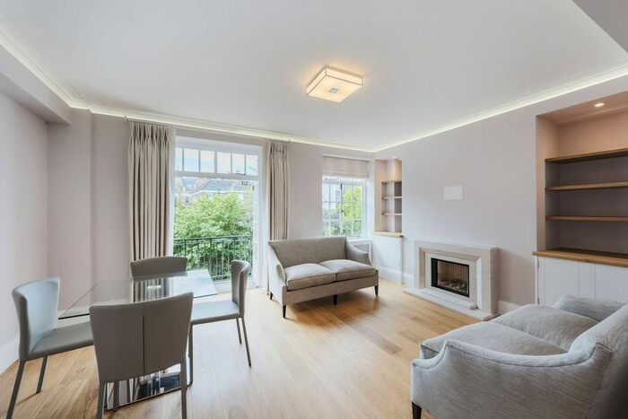 2 Bedroom Flat To Rent In Cheyne Walk, Chelsea, London, SW3