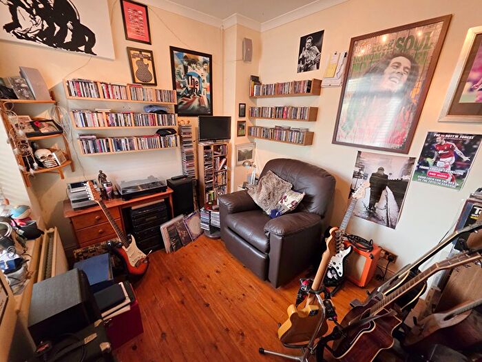 3 Bedroom Terraced House For Sale In Station Road, Walkeringham, DN10