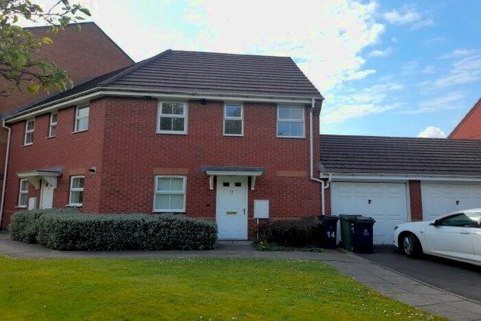 2 Bedroom Flat To Rent In Swan Drive, Walsall, WS8