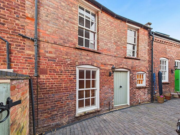 1 Bedroom Terraced House For Sale In St. Johns, Worcester, Worcestershire, WR2
