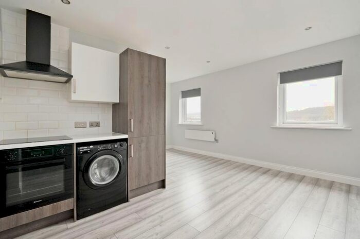 1 Bedroom Flat To Rent In Cuthbert Bank Road, Sheffield, S6