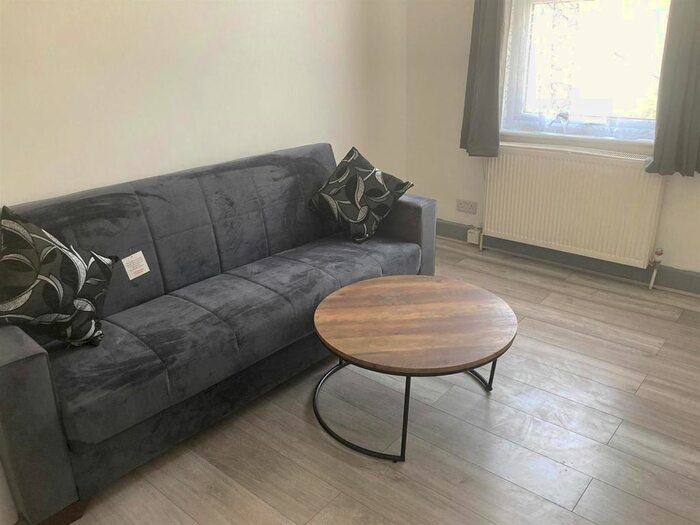 1 Bedroom Flat To Rent In Star Road, London, W14