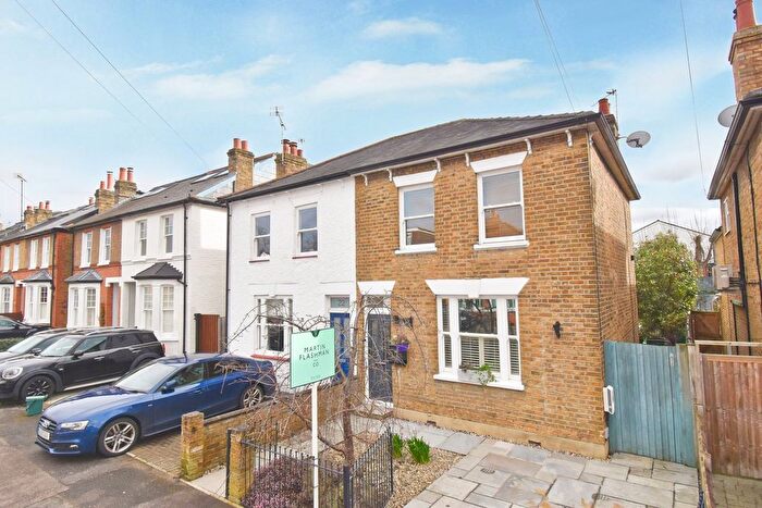 3 Bedroom Semi Detached House For Sale In Mayo Road, Walton-On-Thames, KT12
