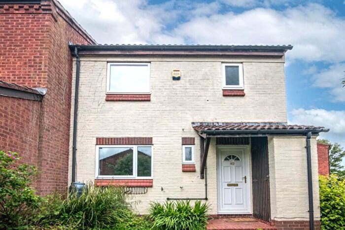 3 Bedroom End Of Terrace House To Rent In High Trees Close, Redditch, Worcestershire, B98